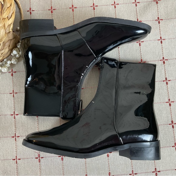 Aquatalia “Tenley” Patent Leather Ankle Boots Water Resistant Front Zip 7.5 New - Picture 6 of 8